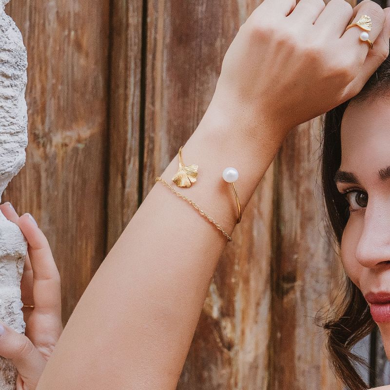 18K Gold Vermeil Ginkgo Leaf Bracelet With Freshwater Pearl image