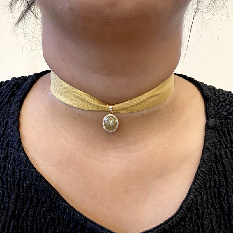 18K Solid Yellow Gold With Natural Diamond Fashionable Choker Necklace image