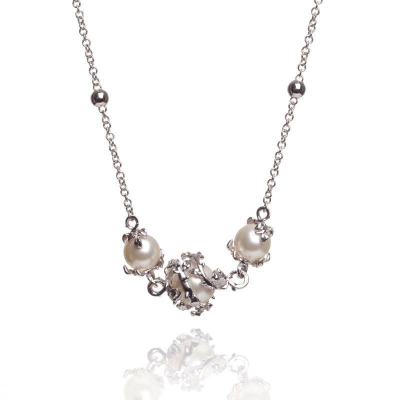 Ivory 3 Pearl Necklace image