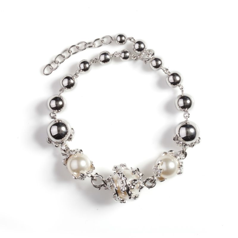 Orb & 3 Ivory Pearl Bracelet  image