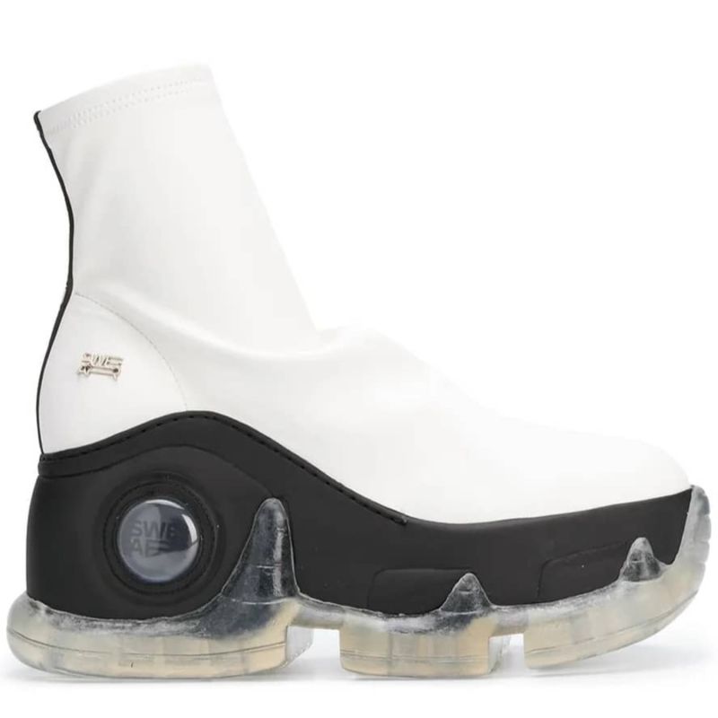 Air Rev. Xtra Vegan Platform Boots - White image