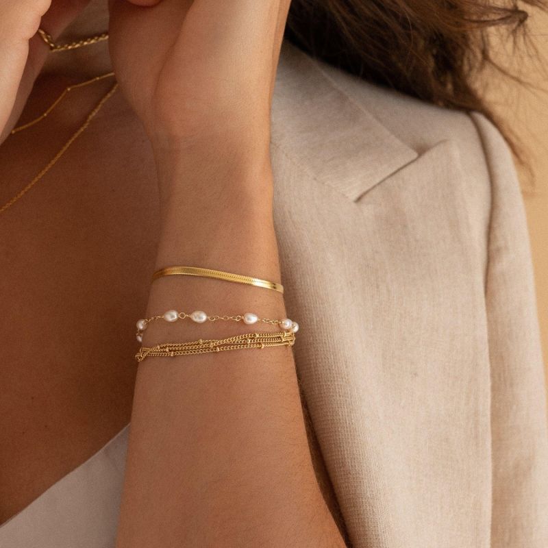 Alexandra Rice Pearl Gold Bracelet image