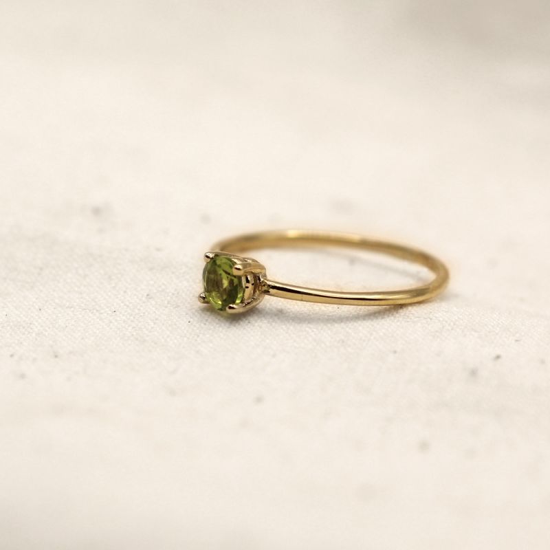 August birthstone sales rings gold