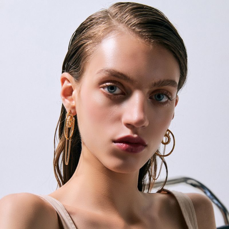 Gentler Hoop Earrings With Chain image