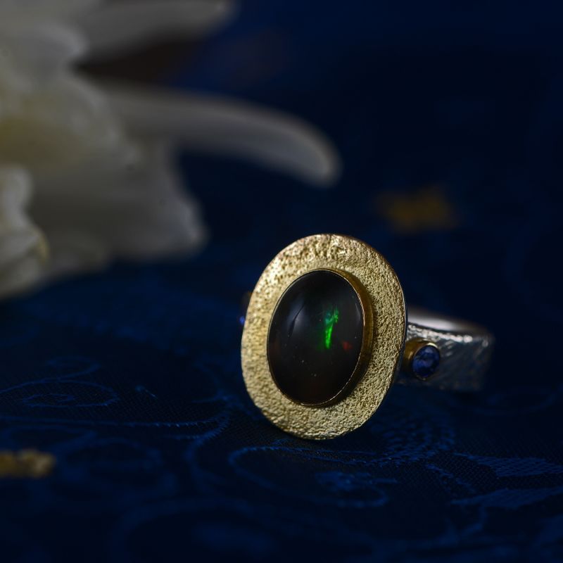 Beau Opal Blue Sapphire Cabochon Ring image