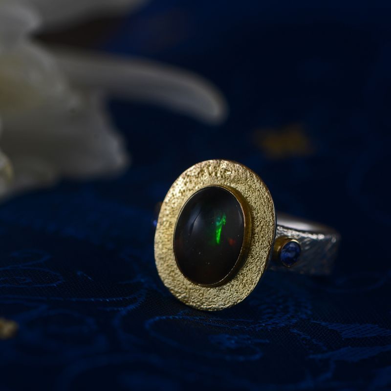 Beau Opal Blue Sapphire Cabochon Ring image