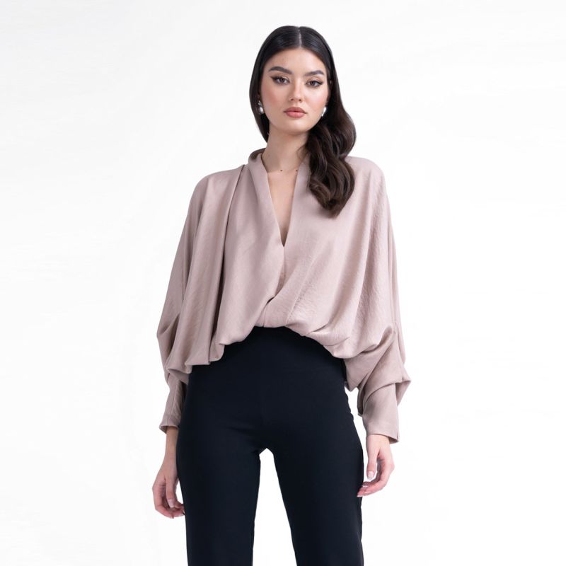 Beige wool shadow Blous