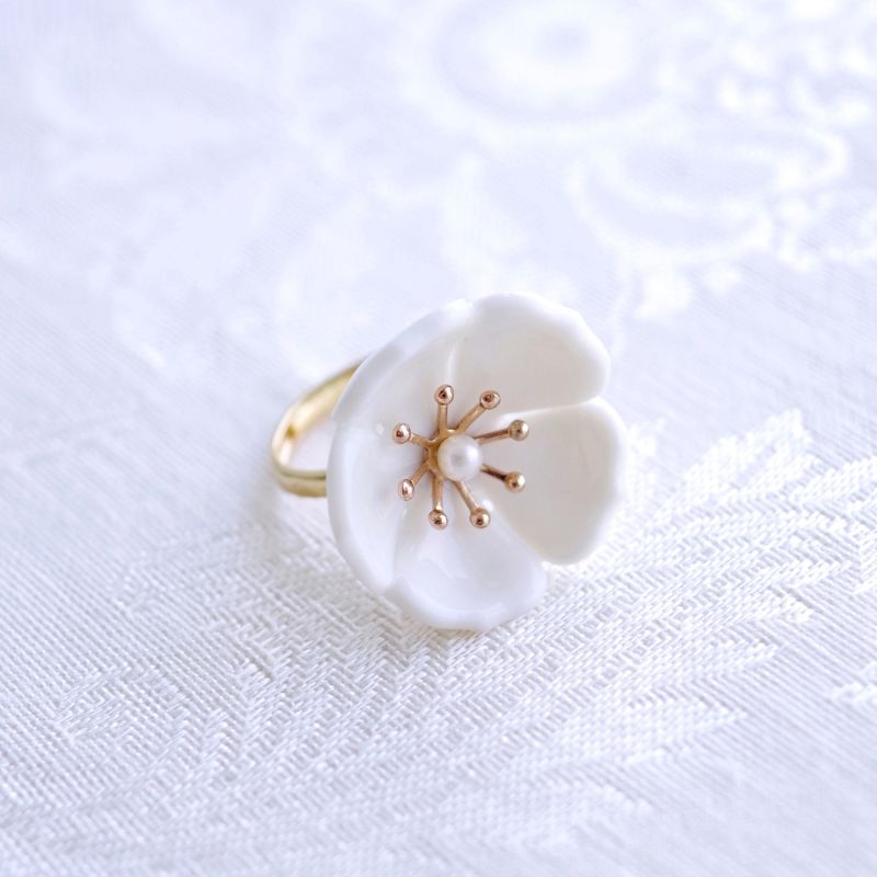 Snow White Porcelain Plum Blossom Ring image