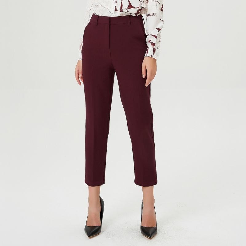 Tapered Capri Pants -Burgundy image