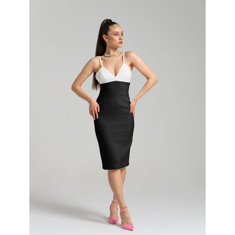 Bold Simplicity Midi Dress Black & White image