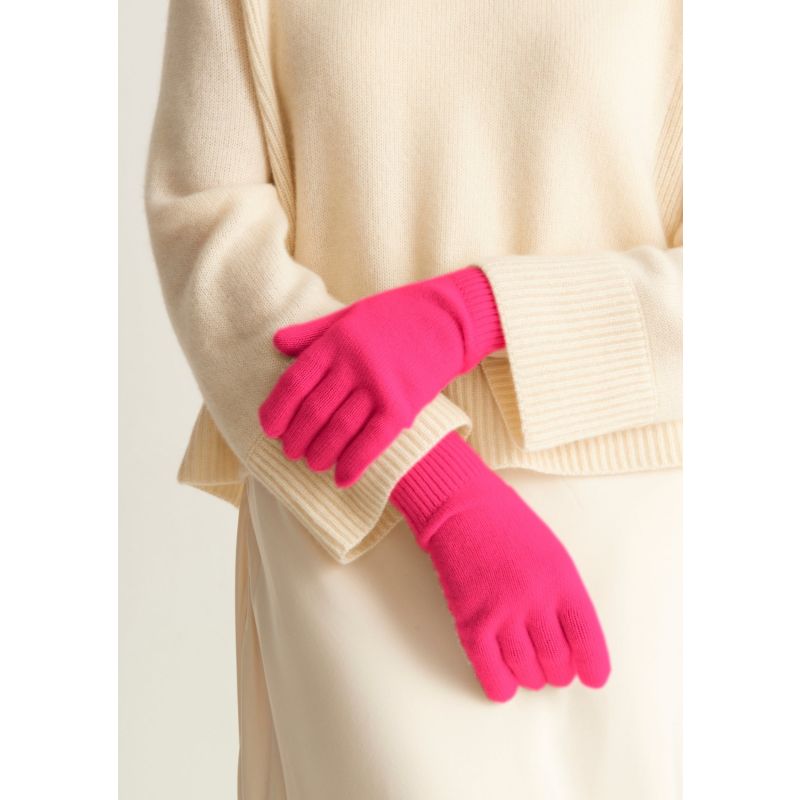 Cashmere Glove In Cherry Pink image