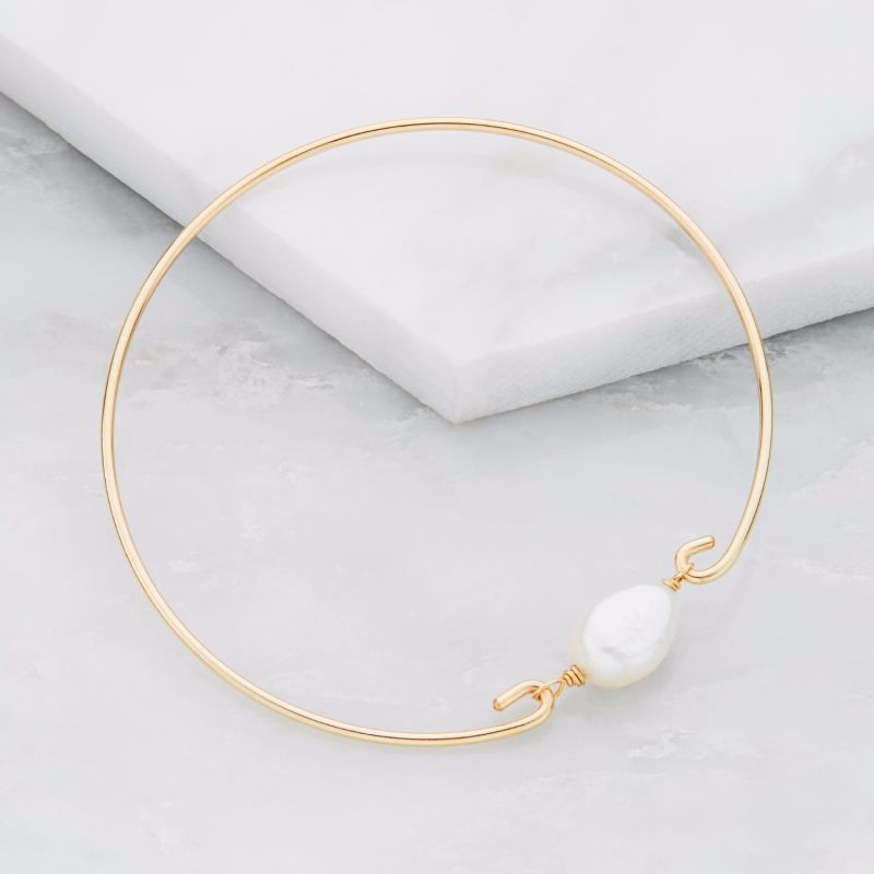 Gold Large Single Pearl Bangle image