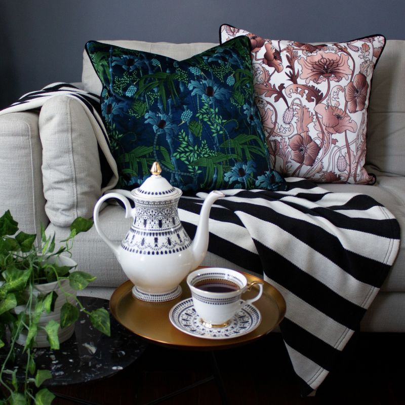 Large blue velvet new arrivals cushions