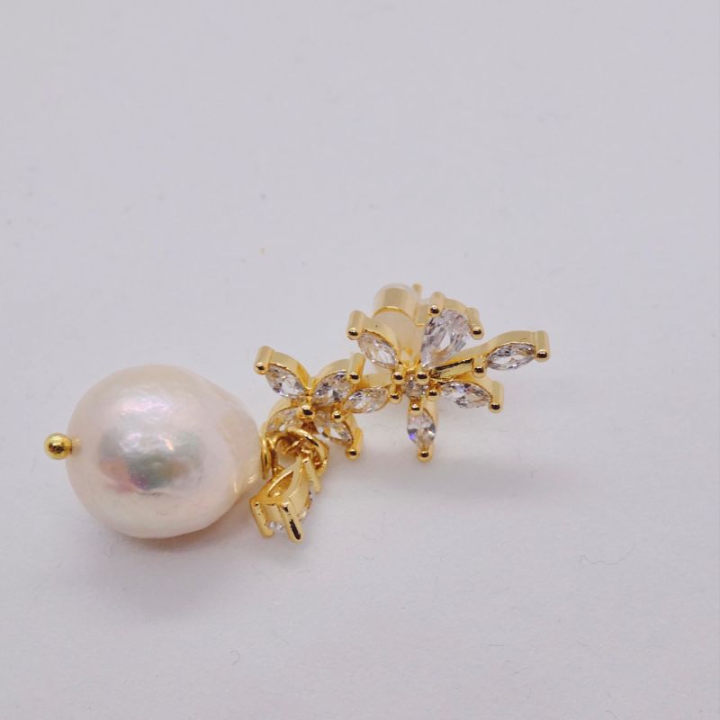 Crystal Flower Chain Pearl Earrings image