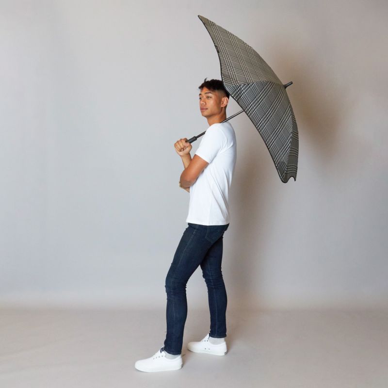 Blunt Seasonal Classic Umbrella - Houndstooth image