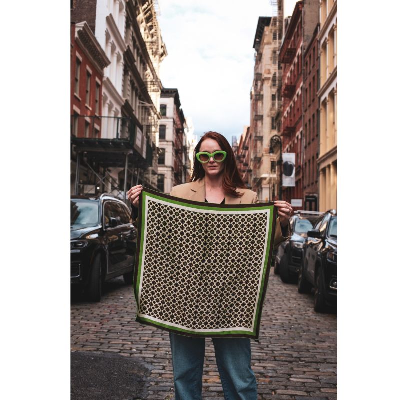 Double Sided Silk Scarf Of Polka Dot Bloom - Brown image