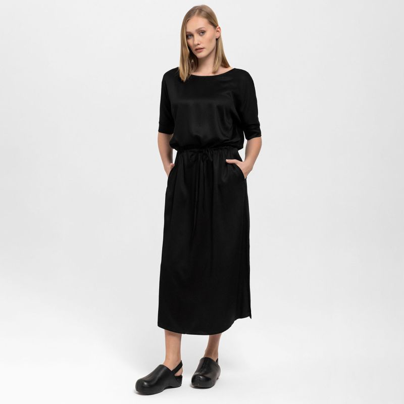 Gathered Detailing Satin Dress In Black image