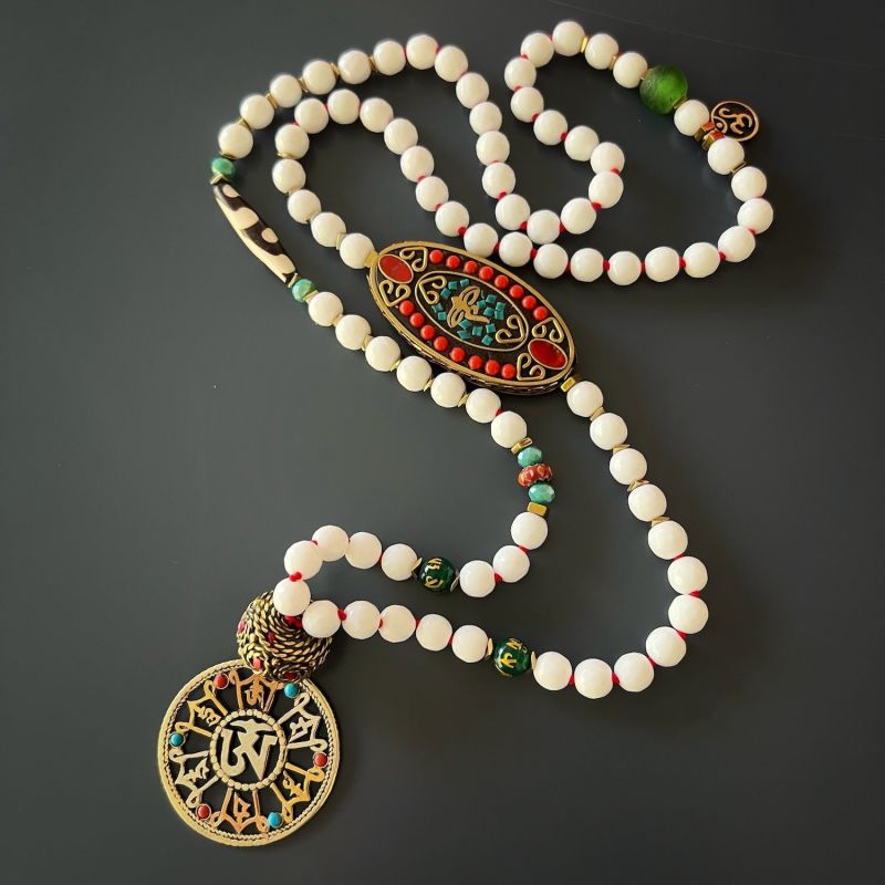 Eye Of Buddha Present & Future Symbolic White Beaded Necklace - White image