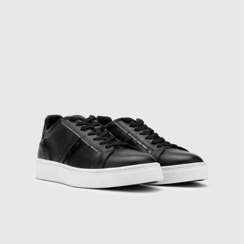 Ezri Black Leather Men's Sneaker image