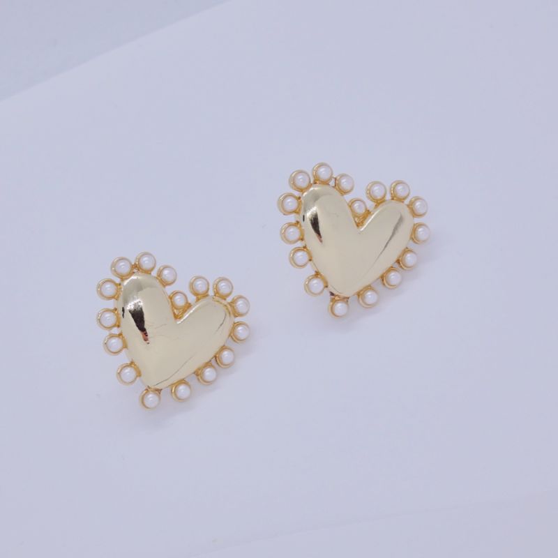 Fancy Gold Heart Pearl Earrings image