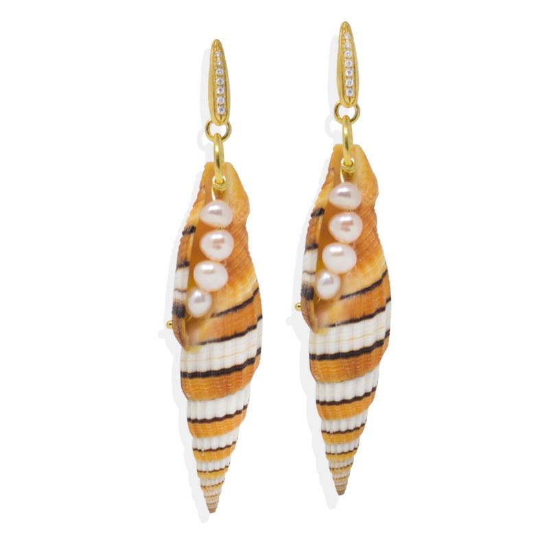 Bubble Pearls Earrings With Shells image