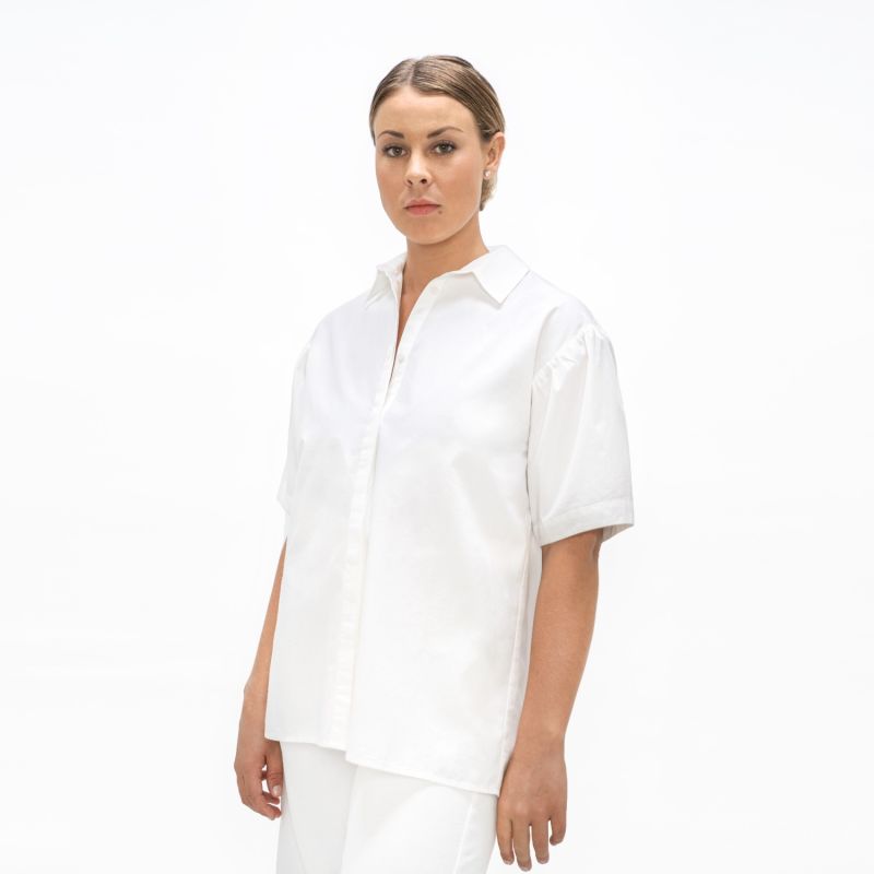 Vienna Organic Cotton Poplin Short Sleeves Shirt In Cloud White image