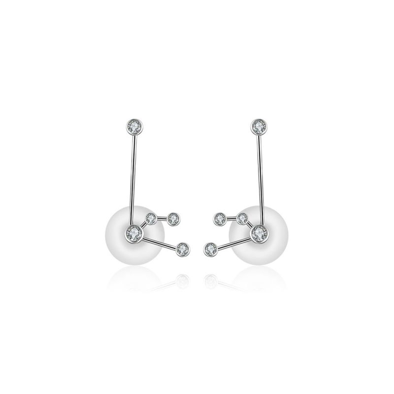 Aquarius Zodiac Constellation Earring 18K White Gold & Diamond image