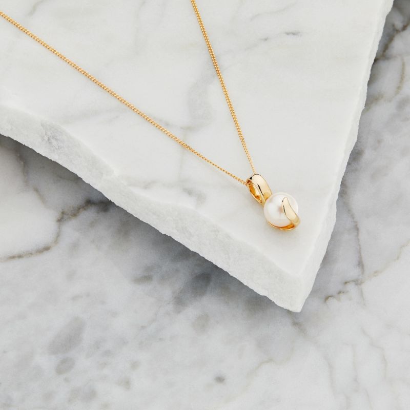 Solid Gold Pearl Necklace image