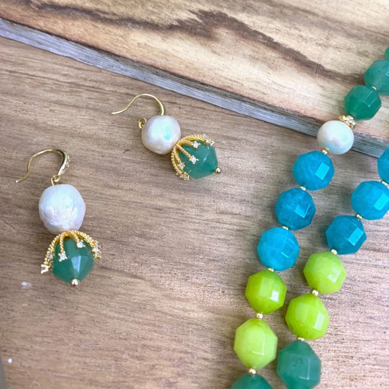 Irregular Freshwater Pearls With Green Aventurine Stones Jade Dangle Earrings image