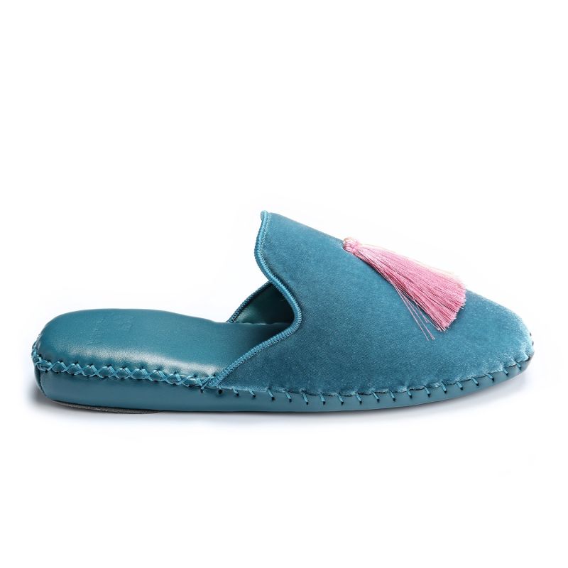 Women Classic Handmade Slippers - Blue image