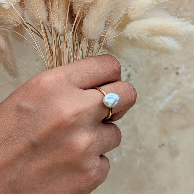 Gold Baroque Pearl Ring Kiri & Belle Wolf & Badger