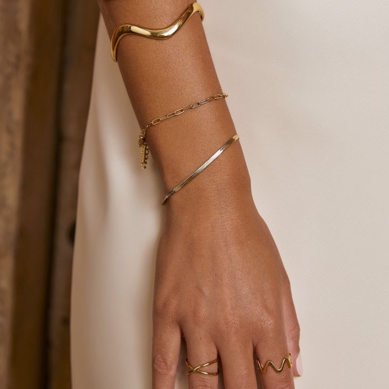 Granada Gold Bracelet image