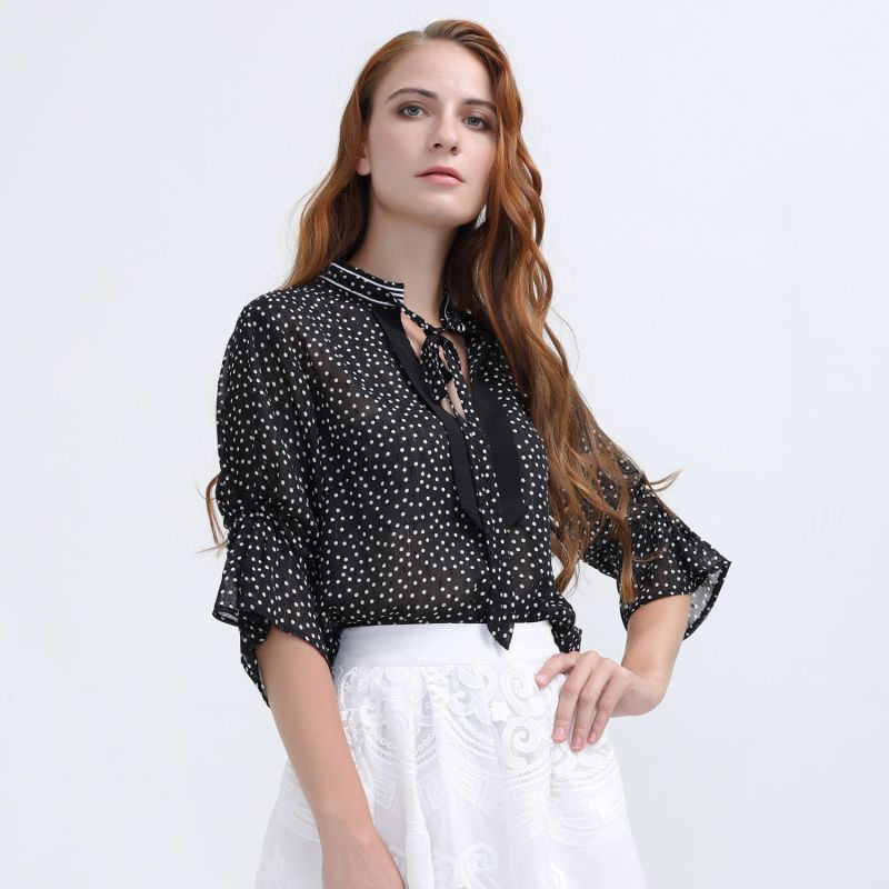 Tulip sleeves blouse