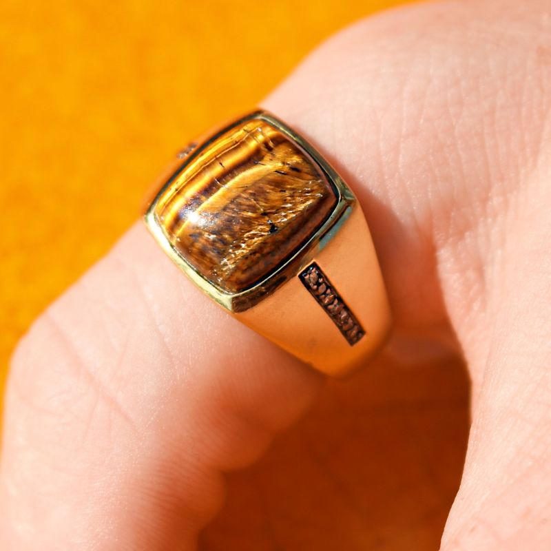 Chatoyant Yellow Tiger Eye Stone Ring image