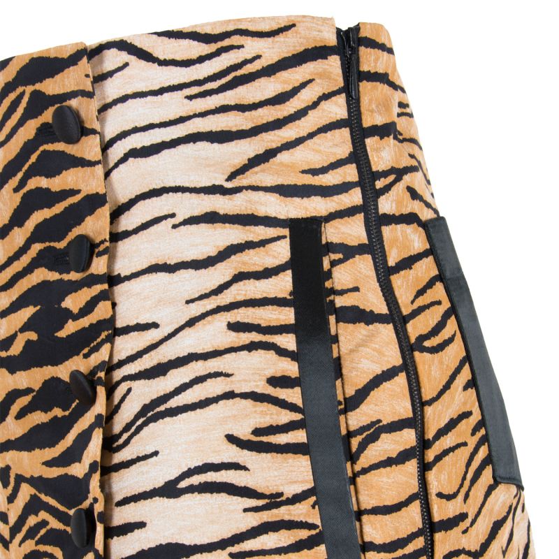 High-Waisted Animal Print Silk Shorts Black & Orange image