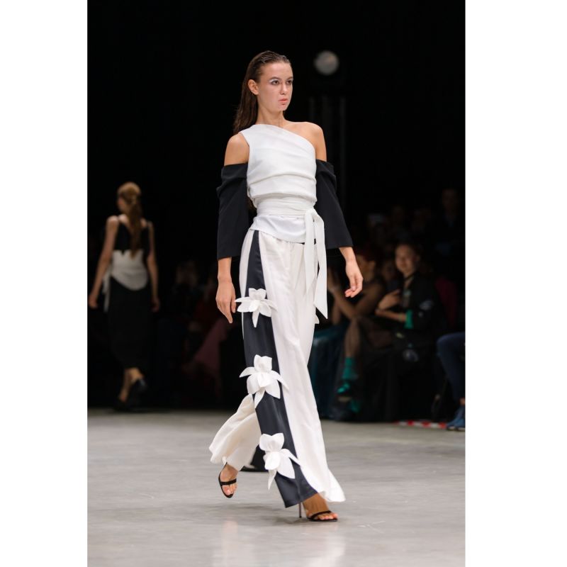 High-Waisted Palazzo Pants White Black image