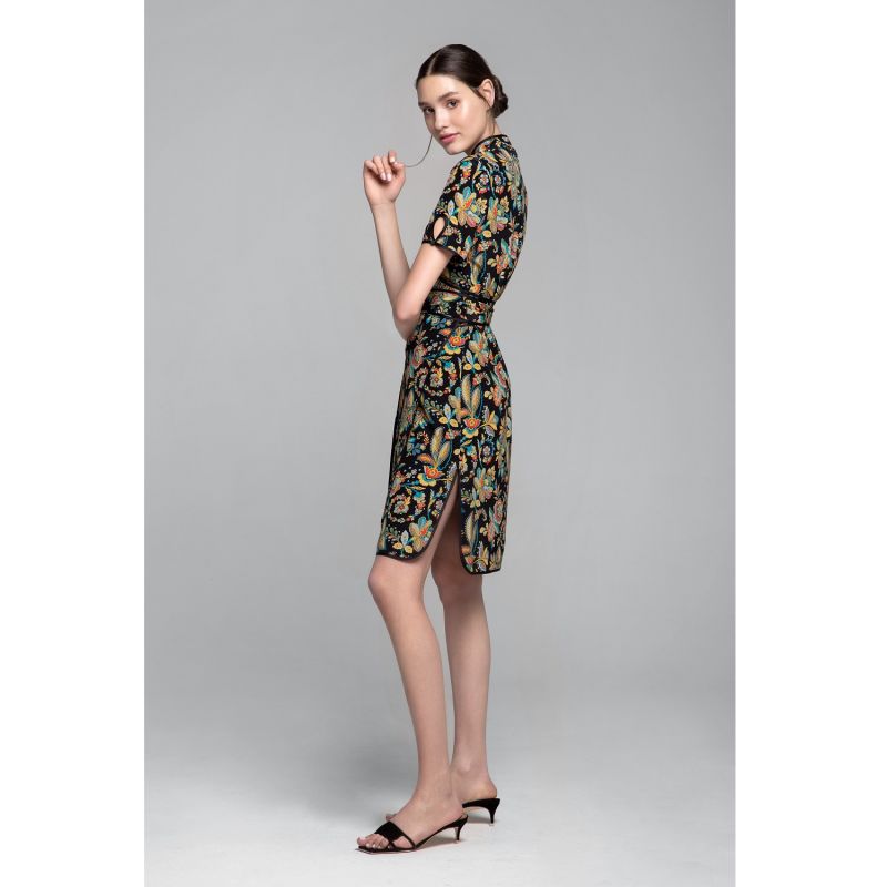 Akiko Kimono-Style Silk Wrap Dress With Oriental Floral Print In Black image