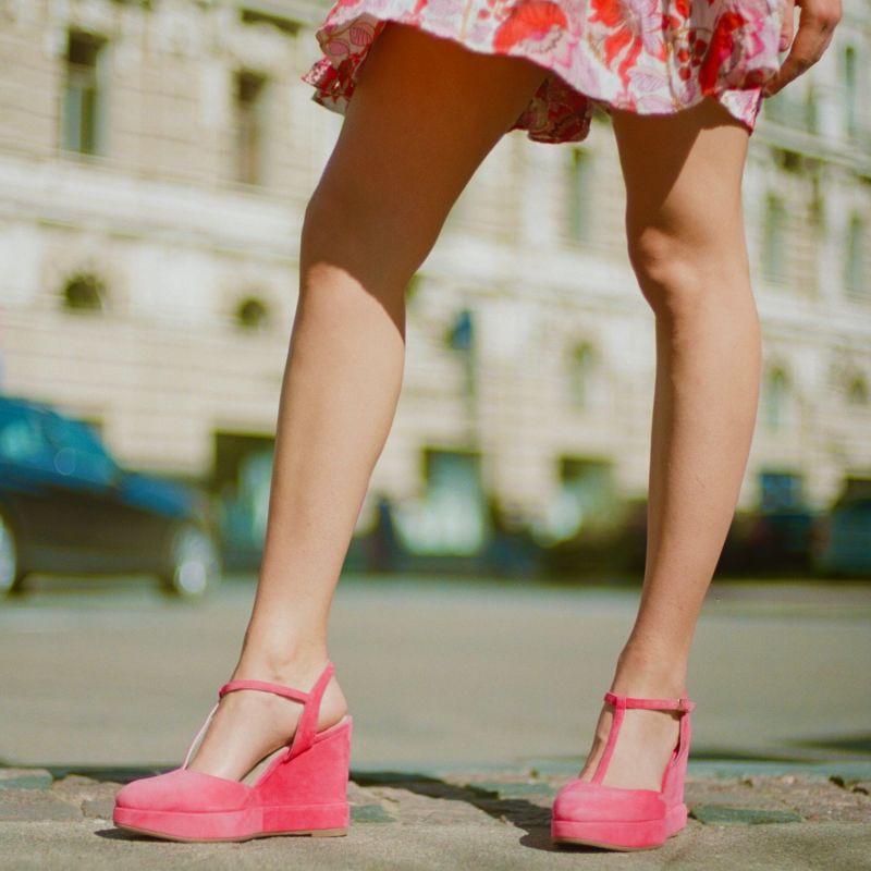 Jeanne Pink Wedges image