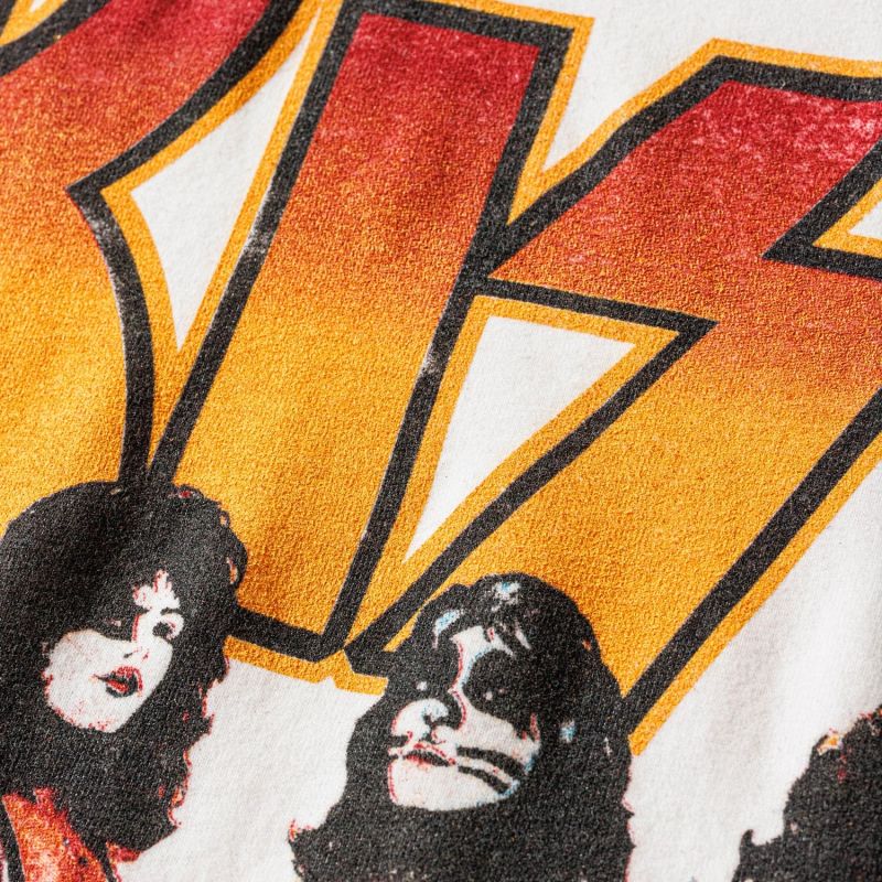 Kiss - Love Gun Seventy Seven - Vintage Band T-Shirt - White Blonde image