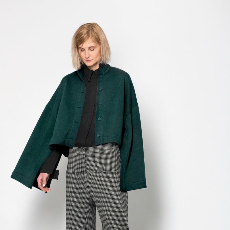 Box Shape Jersey Cropped Cape - Green image