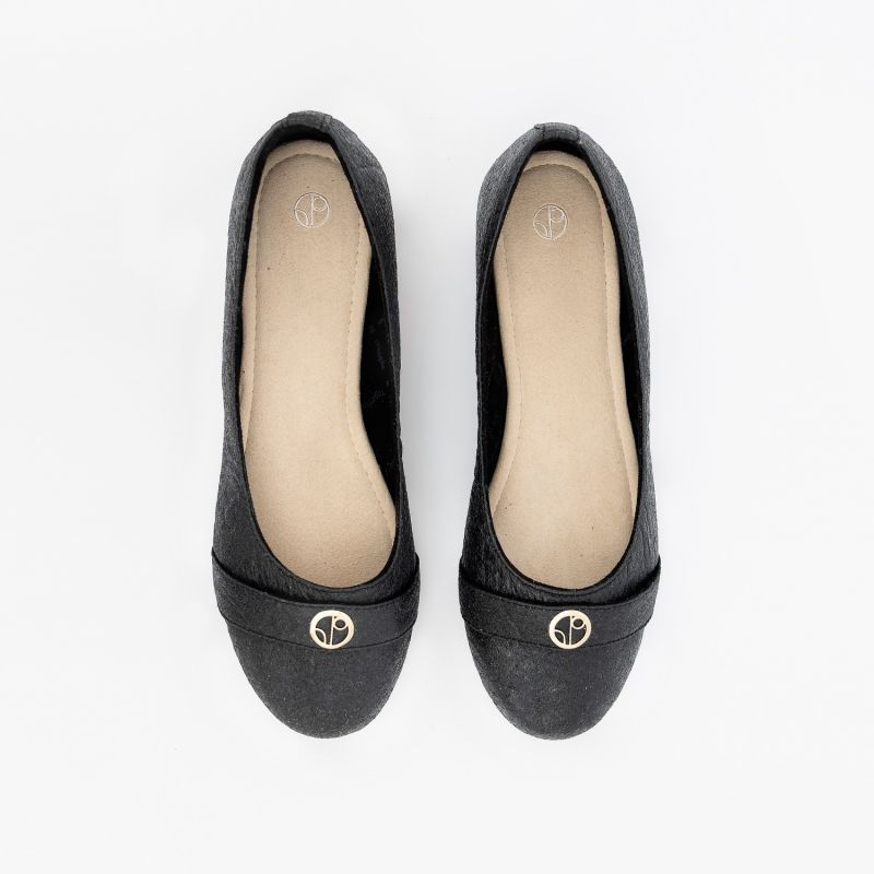 Cape Town Ballerina Flats In Charcoal Black image