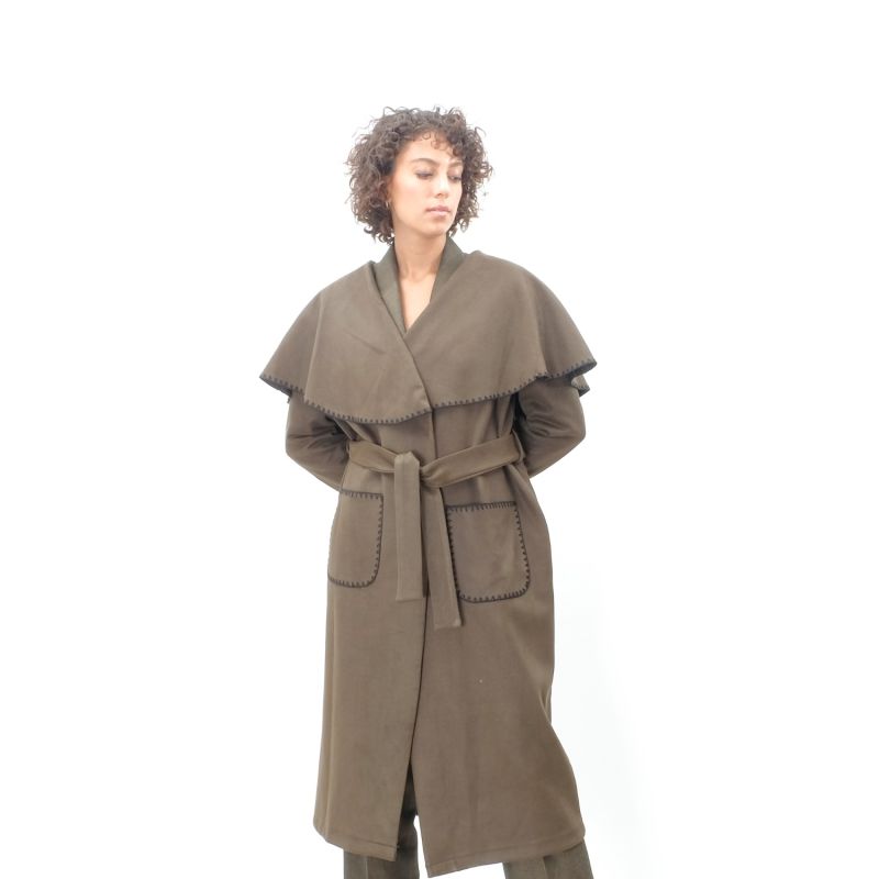 Trenchcoat With Big Collar image