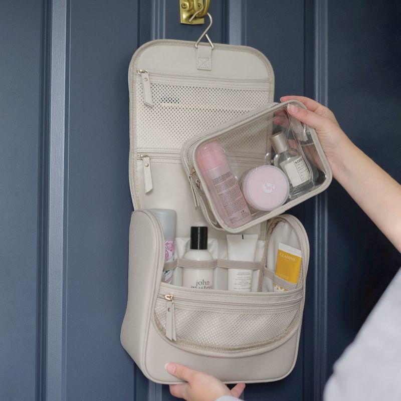 Large Hanging Washbag - Oatmeal image