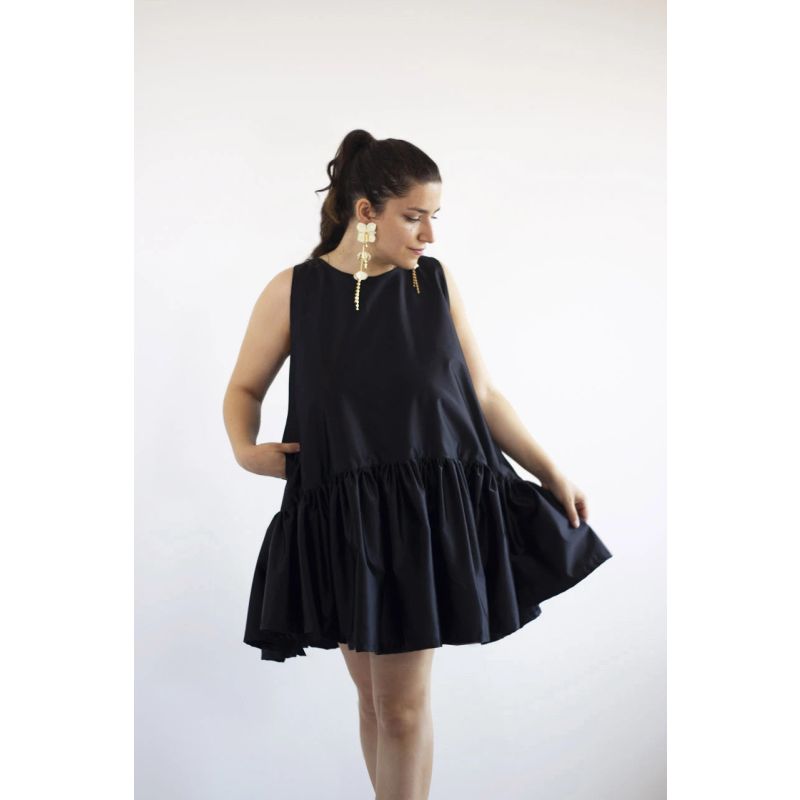 LíRio - Black Dress With Ruffle image