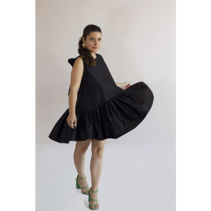 LíRio - Black Dress With Ruffle image