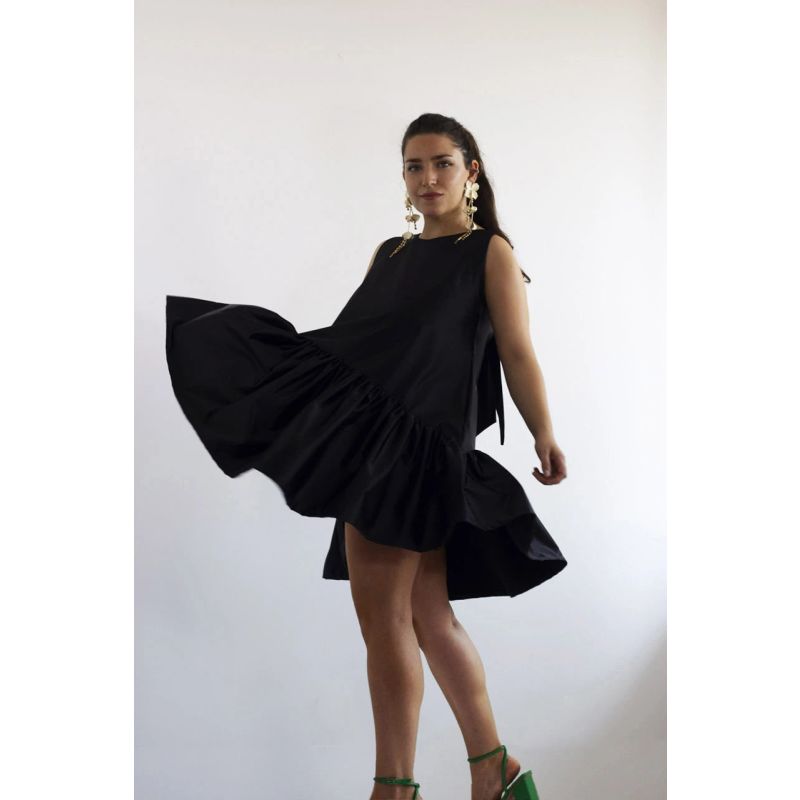 LíRio - Black Dress With Ruffle image