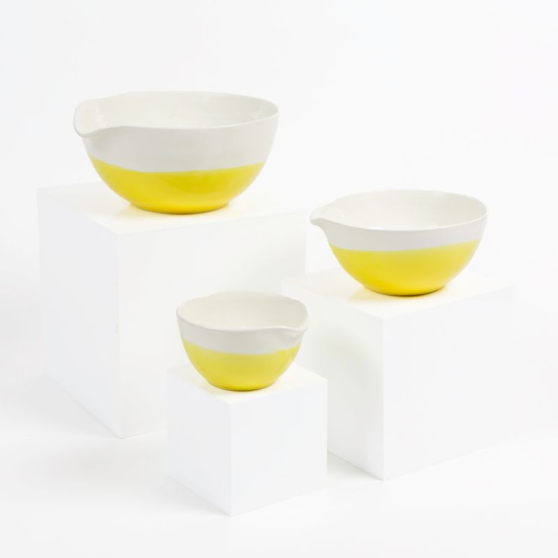 Yellow Colour Dip Nested Bowl - Set Of 3 image