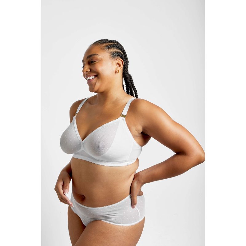 Lotus Recycled-Lace Fuller-Cup Soft Bralette - Glacier White image