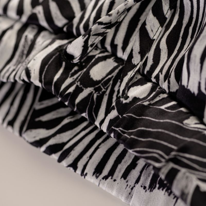 Zebra 100% Silk Pyjama Set image