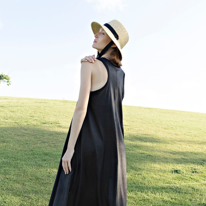 Fashionable Straw Cloche Hat image